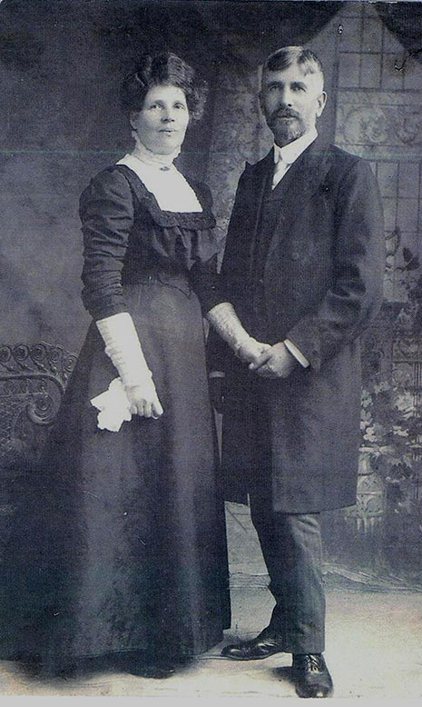 Annetta (Nettie) Quinton in 1911, with her husband Edwin Walter Tyler.