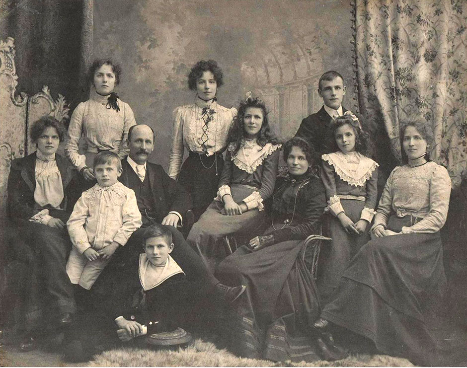 A superb family photograph taken in 1899, showing Alfred Barton (1858-1948) and Emma Quinton (1855-1931) with their nine children.  Emma was a sister to Fred Quinton.  The boy lying on the floor is Alfred Quinton Barton, the father of Helen Kegie and a photographer and filmmaker in later life. 